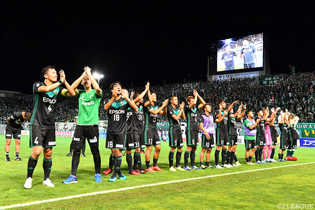 ホームで逆転勝ちの松本は連敗を２で止め８位に浮上した【明治安田Ｊ２ 第28節 松本vs山形】