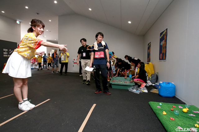 サトミキはミクスタで輪投げに挑戦！【明治安田Ｊ３ 第19節 北九州vs藤枝】