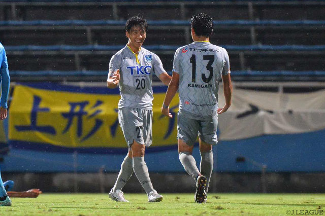 交代出場でＪ初得点となる追加点を挙げた藤沼 拓夢（栃木）【明治安田Ｊ３ 第19節 YS横浜vs栃木】