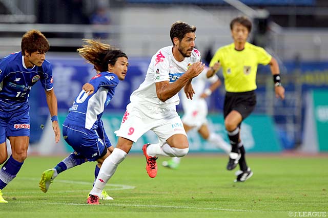 この日2ゴールで今季得点数を12に伸ばしたラリベイ（千葉）【明治安田Ｊ２ 第29節 山形vs千葉】