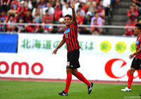 2試合連続ゴールとなる決勝ヘッドを押し込んだヘイス（札幌）【明治安田Ｊ１ 第24節 札幌vs仙台】チャナティップ