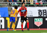 復帰加入後初戦の古巣対決で先発フル出場した石川 直樹（札幌）【明治安田Ｊ１ 第24節 札幌vs仙台】