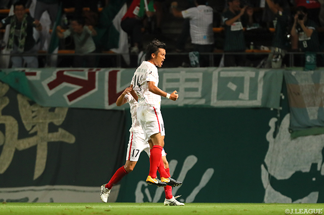 この日３点目となるゴールを決めて見事にハットトリックを達成した風間 宏矢（岐阜）【明治安田Ｊ２ 第30節 千葉vs岐阜】
