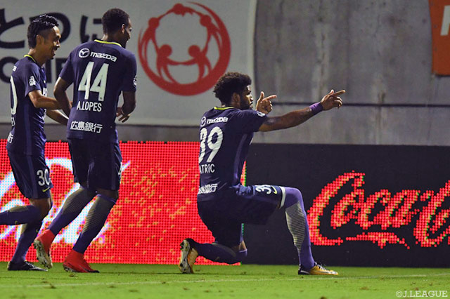 パトリックの先制ヘッドで試合の均衡を破った広島【明治安田Ｊ１ 第24節 大宮vs広島】