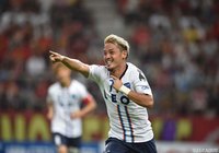 57分、野村 直輝のゴールで横浜FCが同点に追いついた【明治安田Ｊ２ 第30節 名古屋vs横浜FC】