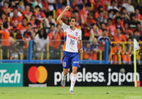 待望の先制点を頭で押し込んだチアゴ ガリャルド（新潟）【明治安田Ｊ１ 第24節 柏vs新潟】