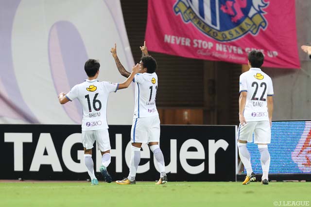 88分、レアンドロ（中央）が貴重な決勝点【明治安田Ｊ１ 第24節 Ｃ大阪vs鹿島】