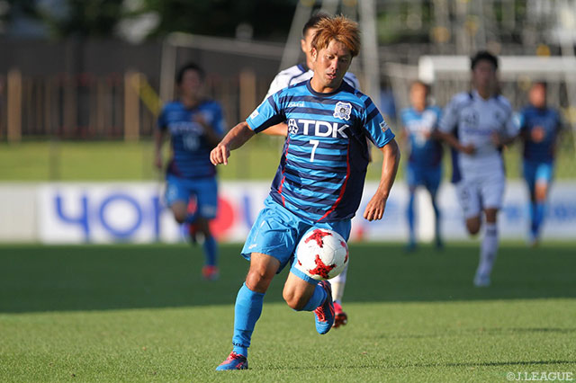 先制ヘッドを決め、均衡を破った前山 恭平（秋田）【明治安田Ｊ３ 第20節 秋田vsＧ大23】