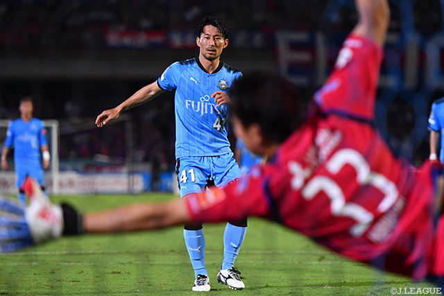 74分に均衡を破る先制のPKを決めた家長 昭博（川崎Ｆ）【ルヴァンカップ 準々決勝 第1戦 川崎ＦvsFC東京】