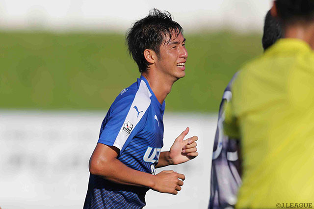 Ｊ初得点を決め、リードを3点差に広げた谷口 智紀（沼津）【明治安田Ｊ３ 第21節 沼津vsＦ東23】