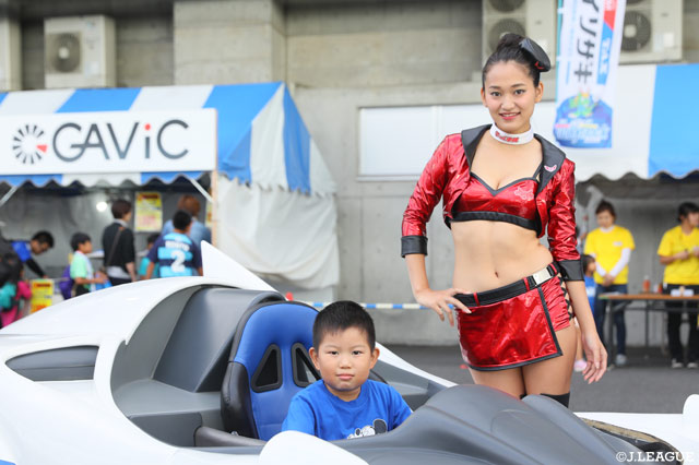 実写版「マッハGO」が登場！チームマッハRQと撮影＆握手会開催！【明治安田Ｊ２ 第31節 水戸vs名古屋】