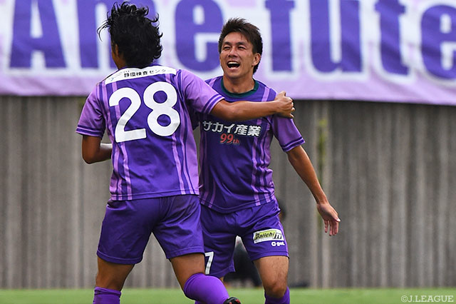 鮮やかな一撃を突き刺し、先制点を奪った枝本 雄一郎（藤枝）【明治安田Ｊ３ 第21節 藤枝vs鹿児島】