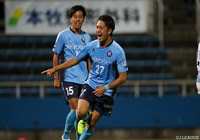 72分にこぼれ球を右足で決めて試合を振り出しに戻した小松 駿太（YS横浜）【明治安田Ｊ３ 第21節 YS横浜vs富山】