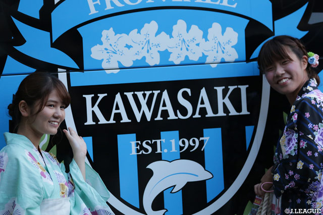 浴衣で応援！ばっちり似合ってます！【明治安田Ｊ１ 第25節 川崎Ｆvs横浜FM】