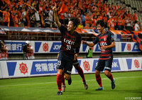 33分に先制となる今季10点目のゴールを決めた金崎 夢生（鹿島）【明治安田Ｊ１ 第25節 鹿島vs大宮】