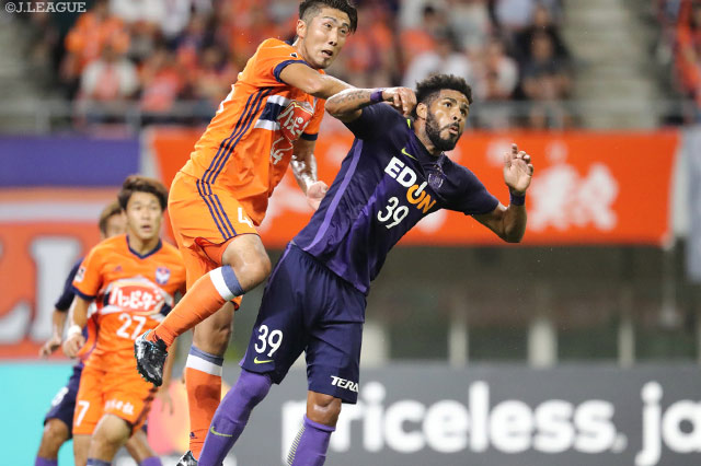 両チーム最多4本のシュートを放つも無得点に終わったパトリック（広島）【明治安田Ｊ１ 第25節 新潟vs広島】