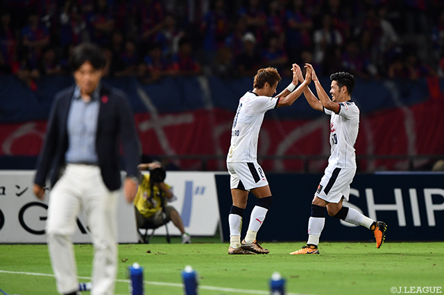 水沼 宏太からの高速クロスをファーサイドで合わせてゴールを決めた柿谷 曜一朗（Ｃ大阪）【明治安田Ｊ１ 第25節 FC東京vsＣ大阪】