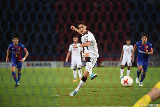 79分に自ら倒されて得たPKを落ち着いて決めた杉本 健勇（Ｃ大阪）【明治安田Ｊ１ 第25節 FC東京vsＣ大阪】