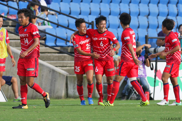 西山 峻太（#25）の決勝点でアウェイ2連勝を果たし、最下位を脱出したYS横浜【明治安田Ｊ３ 第22節 鳥取vsYS横浜】