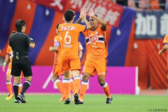 5分にドウグラス タンキのゴールで幸先良く先制した新潟【明治安田Ｊ１ 第26節 新潟vs鹿島】