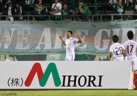 90分に値千金の劇的決勝ヘッドを決めた難波 宏明（岐阜）【明治安田Ｊ２ 第33節 山口vs岐阜】
