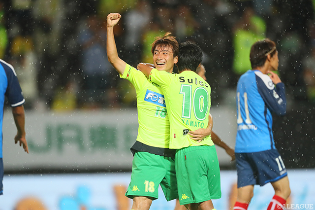 42分に左足で加入後初ゴールを決めた矢田 旭（千葉）【明治安田Ｊ２ 第33節 千葉vs水戸】
