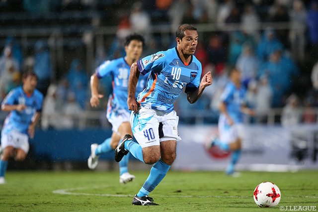 ここ２試合で３ゴールを決めている好調レアンドロ ドミンゲス（横浜FC）【明治安田Ｊ２ 第33節 横浜FCvs東京Ｖ】