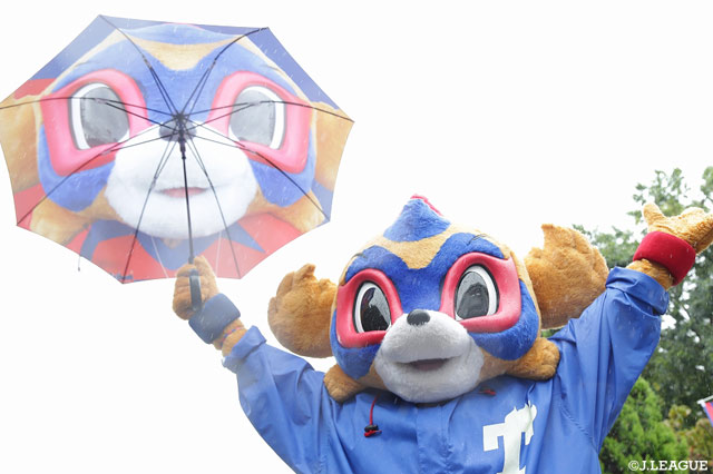 ドロンパ、雨に濡れないでね…【明治安田Ｊ３ 第23節 F東23vs長野】