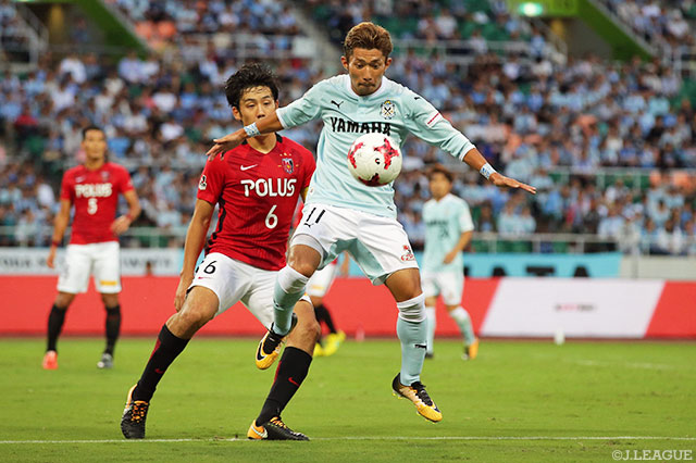 試合終盤に狙い澄ました一撃でゴールを強襲した松浦 拓弥（磐田）【明治安田Ｊ１ 第26節 磐田vs浦和】