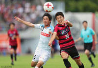 豊川 雄太（岡山）を無得点に抑えた西 弘則（讃岐）【明治安田Ｊ２ 第34節 岡山vs讃岐】