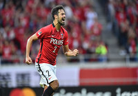 Ｊ初ゴールとなる同点ヘッドを決めたマウリシオ（浦和）【明治安田Ｊ１ 第27節 浦和vs鳥栖】