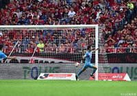 こぼれ球を左足で決めこの日２点目となる勝越しゴールを決めた田川 亨介（鳥栖）【明治安田Ｊ１ 第27節 浦和vs鳥栖】