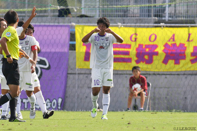 大迫 希による6点目でゴールラッシュを締めくくった藤枝【明治安田Ｊ３ 第24節 鳥取vs藤枝】