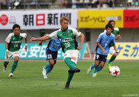 呉 大陸が自ら得たPKを決め、2分に早々と先制した相模原【明治安田Ｊ３ 第24節 相模原vsYS横浜】