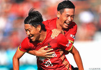 今季初得点となる先制ゴールを挙げた山﨑 雅人（金沢 #30）【明治安田Ｊ２ 第34節 金沢vs大分】