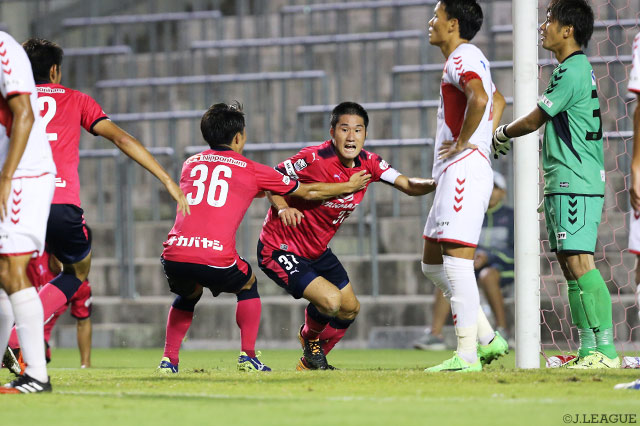 汚名返上の逆転決勝ヘッドで今季ホーム初勝利をもたらした森下 怜哉（Ｃ大23）【明治安田Ｊ３ 第24節 Ｃ大23vs福島】