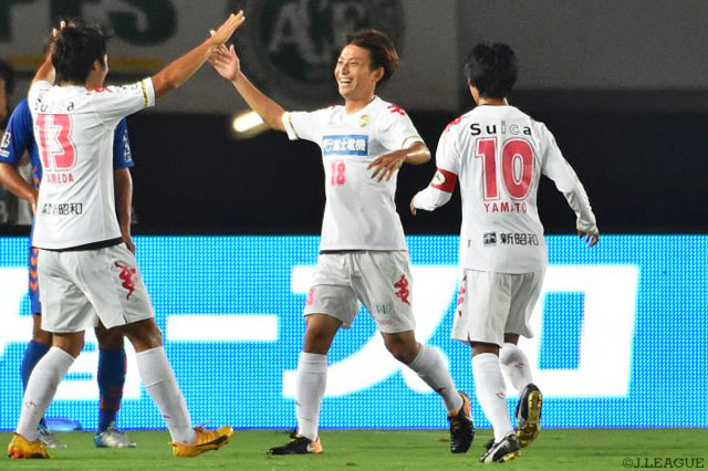 矢田 旭が鮮やかな一撃を流し込み、同点に追い付いた千葉【明治安田Ｊ２ 第34節 長崎vs千葉】