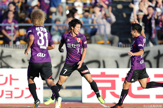 土壇場90分に均衡を破る今季初ゴールを決めた田村 亮介（京都）【明治安田Ｊ２ 第35節 京都vs千葉】