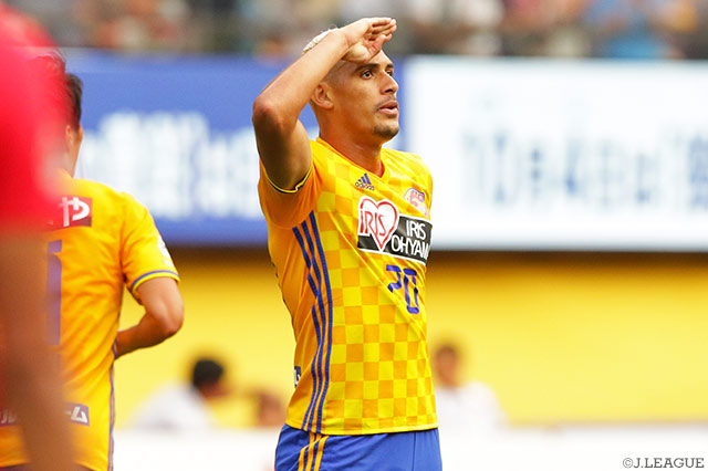 試合終盤、意地のゴールを決めて1点差としたクリスラン（仙台）【明治安田Ｊ１ 第28節 仙台vs浦和】