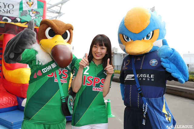 サトミキが味スタに来場！ヴェルディ君とゼルビーと一緒に記念撮影！【明治安田Ｊ２ 第35節 東京Ｖvs町田】