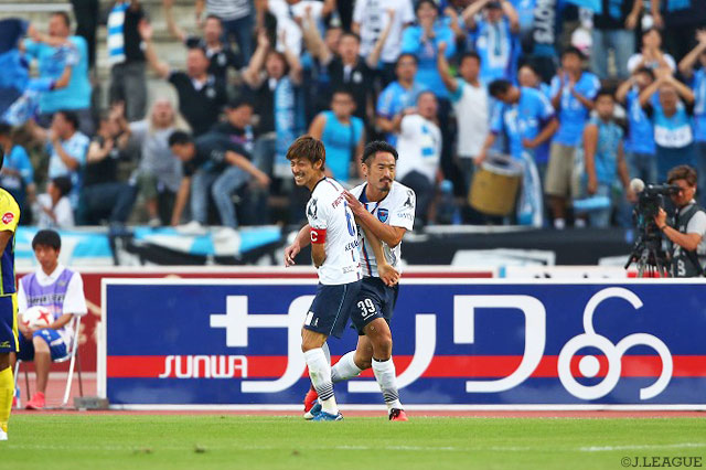 交代出場で同点ヘッドを決め、期待に応えた大久保 哲哉（横浜FC #39）【明治安田Ｊ２ 第35節 群馬vs横浜FC】