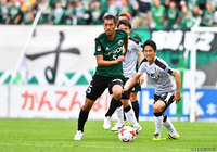 先発フル出場でＪ２通算150試合出場を果たした岩間 雄大（松本）【明治安田Ｊ２ 第36節  松本vs熊本】