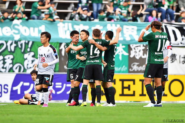 接戦を制してＪ２通算100勝を達成した松本【明治安田Ｊ２ 第36節  松本vs熊本】