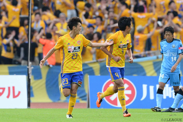 中野 嘉大が古巣相手に反撃のゴールを決め、1点差に追い上げた仙台【ルヴァンカップ 準決勝 第2戦 川崎Ｆvs仙台】