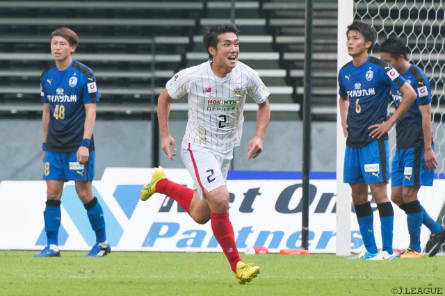 88分にCKから逆転ヘッドを決めた阿部 正紀（岐阜）【明治安田Ｊ２ 第36節 大分vs岐阜】