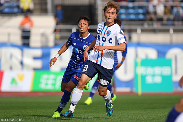 アグレッシブなプレーで2試合連続ゴールを狙ったジョン チュングン（横浜FC）【明治安田Ｊ２ 第37節 山形vs横浜FC】