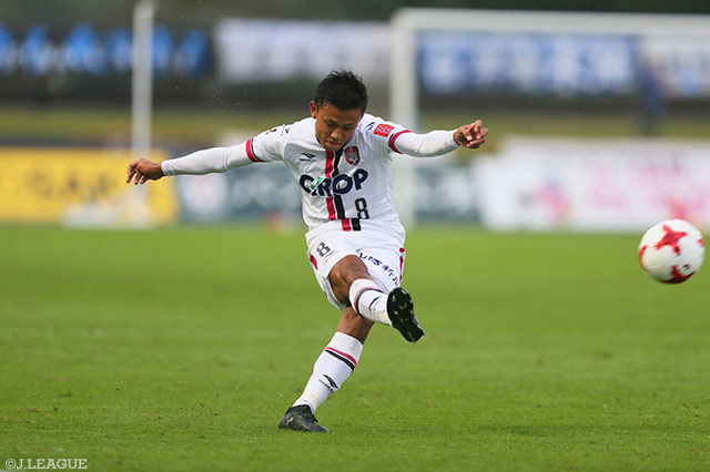 2試合連続の先発出場でチャンスメイクが光った石毛 秀樹（岡山）【明治安田Ｊ２ 第37節 水戸vs岡山】