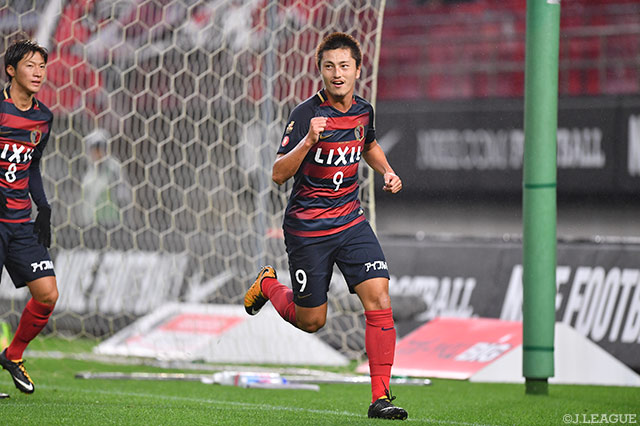 交代出場で追加点を押し込み、ストライカーとしての役割を果たした鈴木 優磨（鹿島）【明治安田Ｊ１ 第29節 鹿島vs広島】
