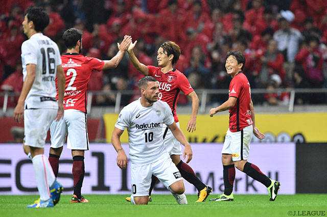 シュートコースを変え、今季初得点となる同点ゴールを押し込んだ矢島 慎也（浦和）【明治安田Ｊ１ 第29節 浦和vs神戸】