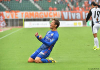 途中出場で値千金の逆転ゴールを決め、ホーム4連勝に導いた中村 慶太（長崎）【明治安田Ｊ２ 第37節 長崎vs山口】